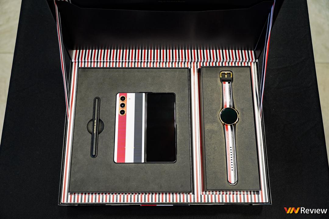 Samsung ra mắt phiên bản đặc biệt Galaxy Z Fold5 và Watch6 Thom Browne tại Việt Nam, giới hạn 100 bộ, giá “chỉ” hơn 80 triệu đồng