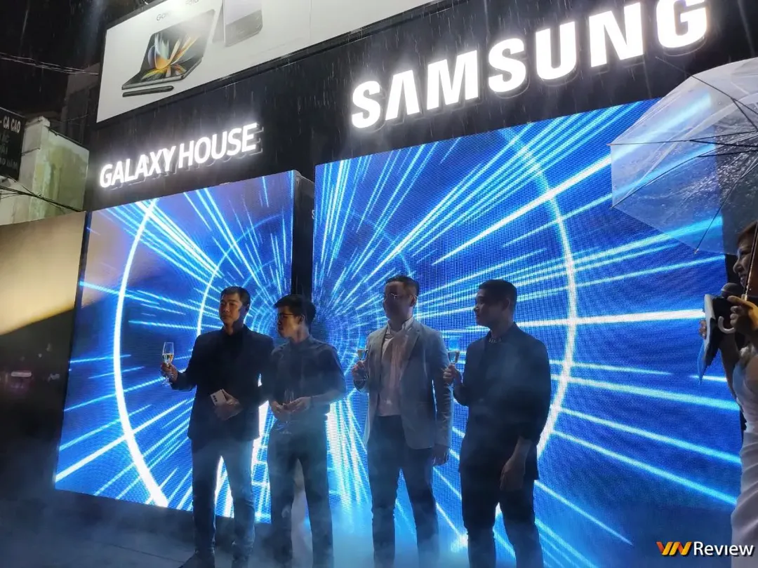 Samsung khai trương liền lúc 4 cửa hàng trải nghiệm Galaxy House tại TP.HCM, đầy đủ sản phẩm flagship, nhiều phụ kiện độc đáo