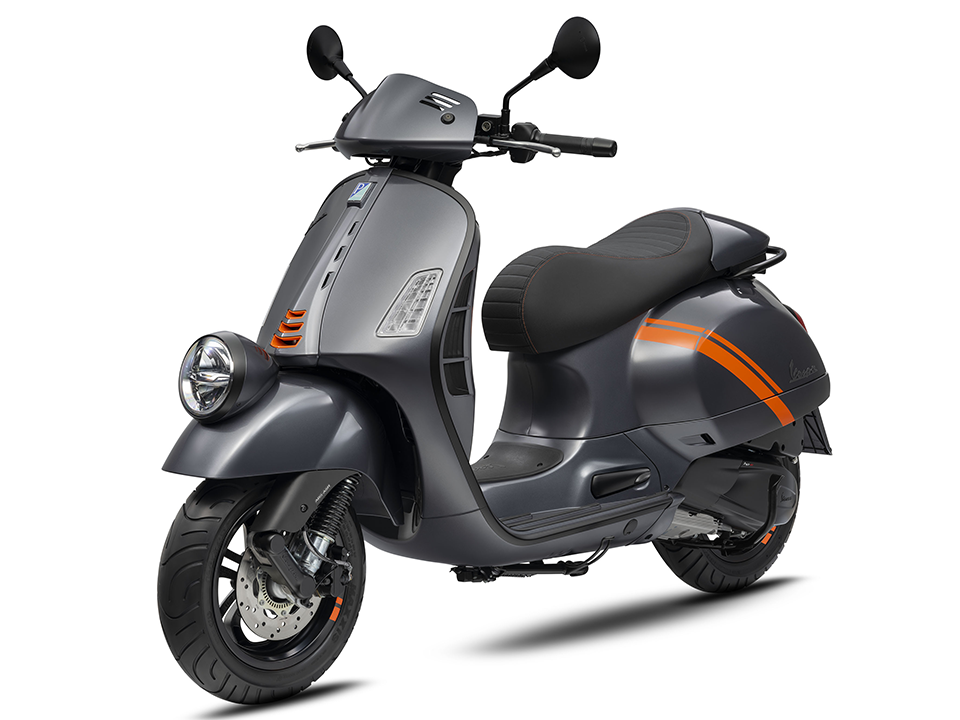 Piaggio tung ra Vespa GTV 2023 ở Việt Nam: diện mạo thể thao mới, giá 159 triệu đồng