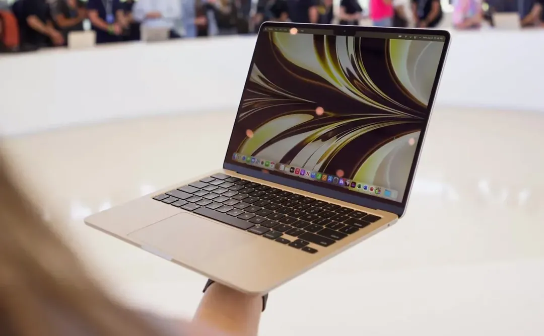 Apple "bóp" hiệu năng MacBook Air mới: đã nhanh nóng, SSD lại còn chậm