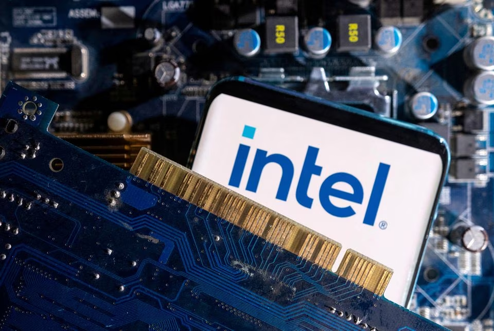 Intel "quay xe", hủy bỏ kế hoạch mở rộng sản xuất chip tại Việt Nam