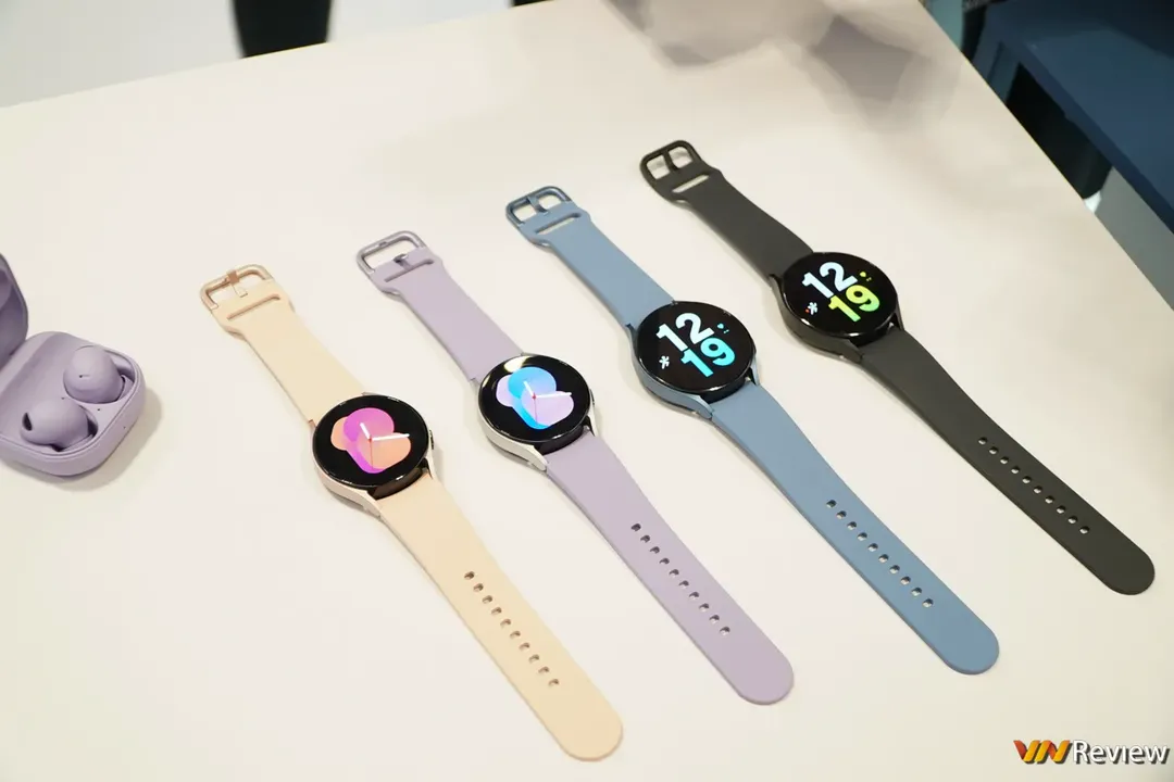 Trên tay Galaxy Watch5 và Watch5 Pro: cải tiến mạnh về pin, sạc, các tính năng theo dõi sức khỏe