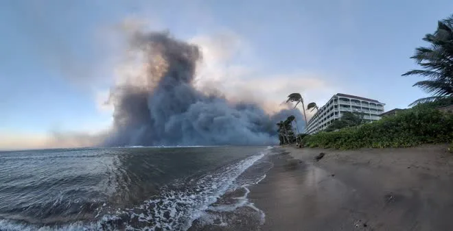 Cháy rừng kinh hoàng ở Hawaii: Một thị trấn bị lửa "quét sạch", số người thiệt mạng tăng nhanh