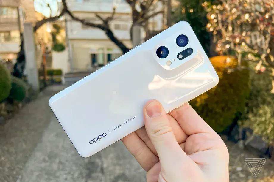 Oppo Find X5 Pro chính thức ra mắt: lưng gốm, vẫn 2 camera 50MP, sạc nhanh 80W