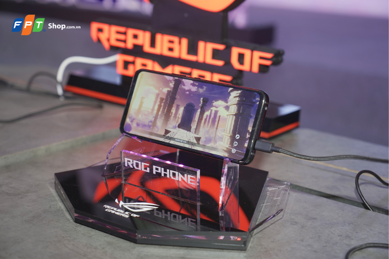 FPT Shop mở bán sớm điện thoại Asus ROG Phone 7