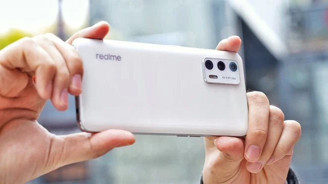 realme GT Neo2T trình làng: Dimensity 1200, AMOLED 120Hz, sạc nhanh 65W, giá từ 7 triệu