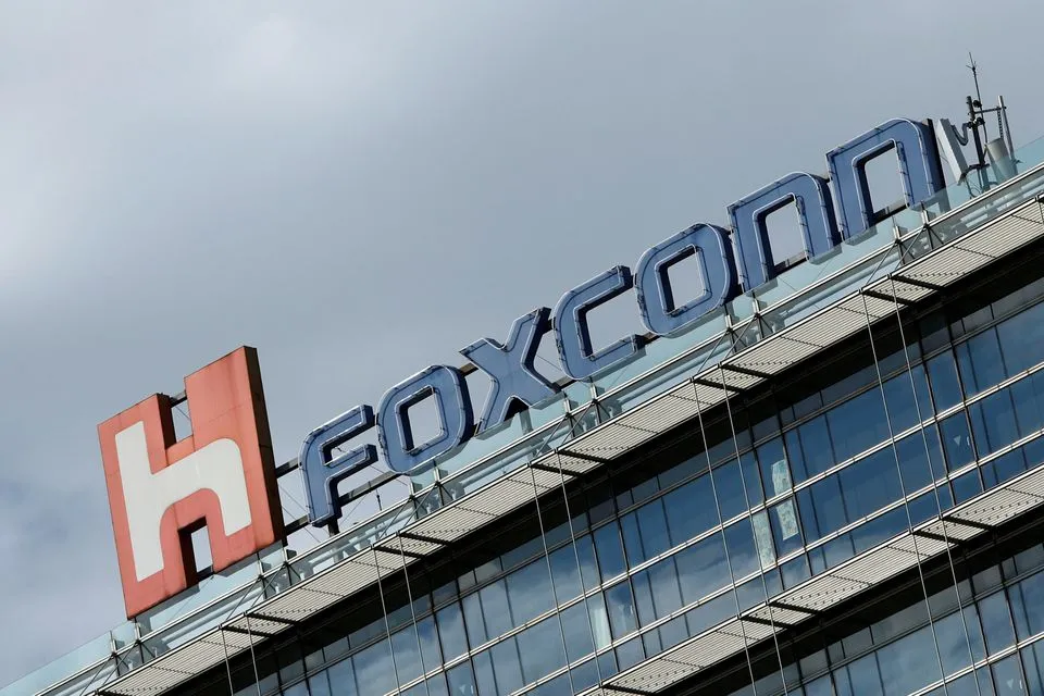 Foxconn hứa thưởng tiền 1.400 USD hòng xoa dịu bạo loạn