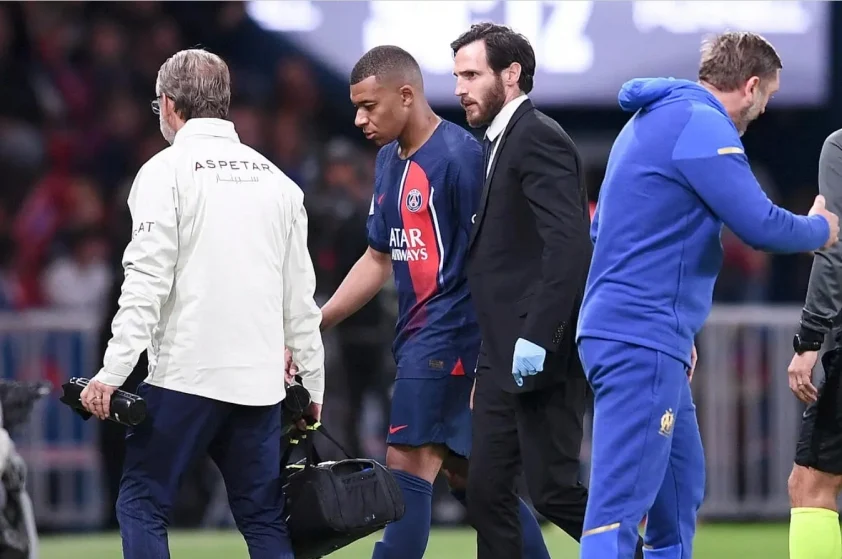 Tương lai của Mbappe khiến người hâm mộ 'hoang mang', không biết đâu mà lần!