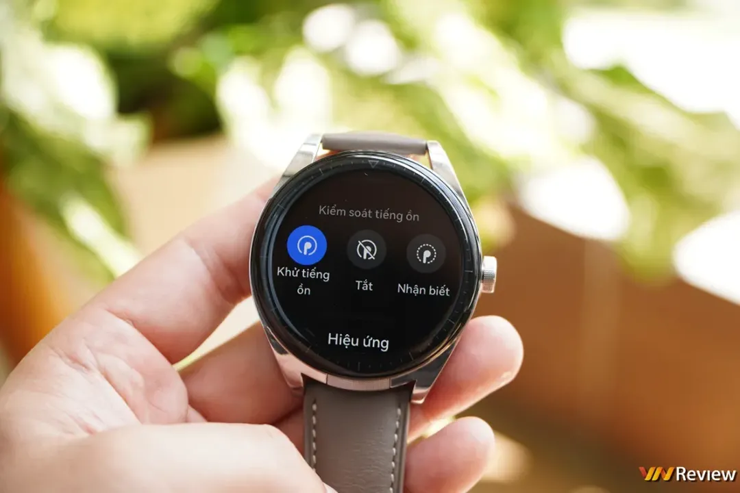 Đánh giá Huawei Watch Buds: nước đi táo bạo khi dám “hợp thể” tai nghe TWS vào smartwatch và hoàn toàn không phải chỉ để “show hàng”