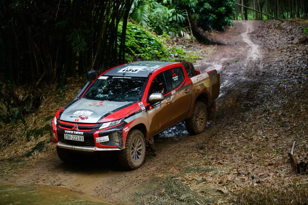 Đội đua AKA Racing của Việt Nam cùng Mitsubishi Triton sẽ tham gia giải đua xe khắc nghiệt nhất châu Á