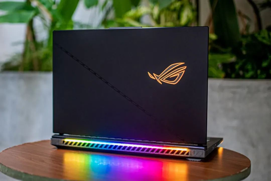 ROG Strix SCAR 18: Laptop Gaming Intel Gen 13 và RTX 40 Series đầu tiên tại Việt Nam, giá “chỉ” 125 triệu đồng