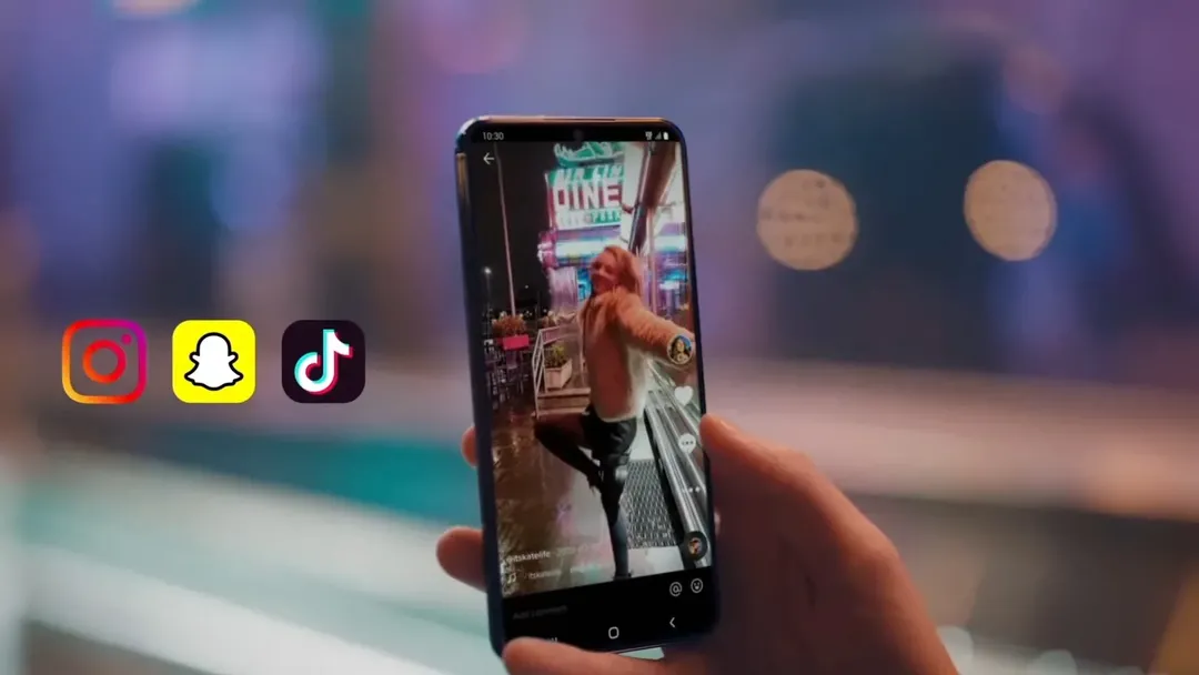 Galaxy S22 cho phép Instagram, Snapchat, TikTok tận dụng các tính năng camera gốc 