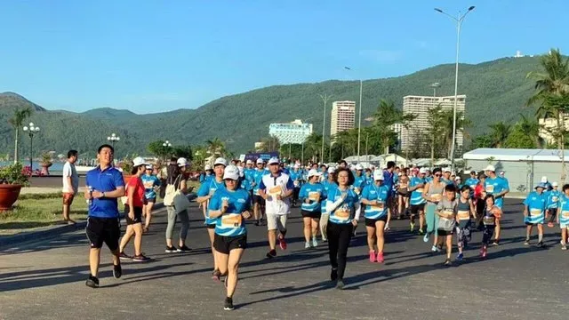 Bác sĩ y học thể thao chia sẻ chuyện “chân chạy cứng” tử vong khi chạy marathon