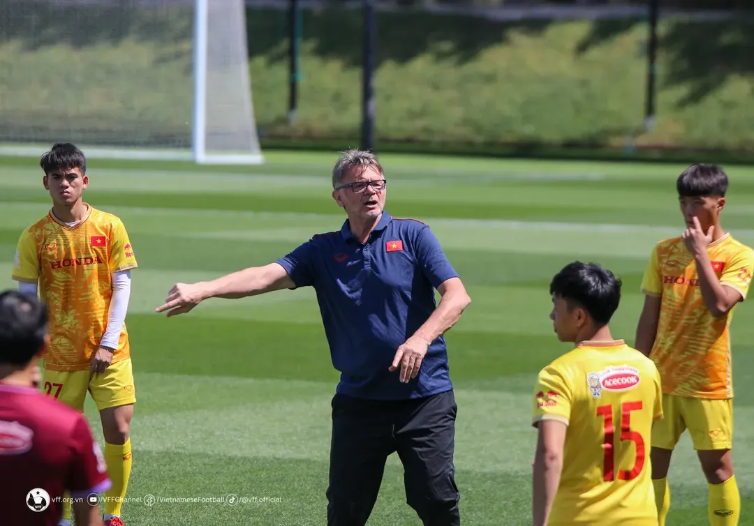 HLV Troussier không tham dự 2 giải đấu lớn sau SEA Games