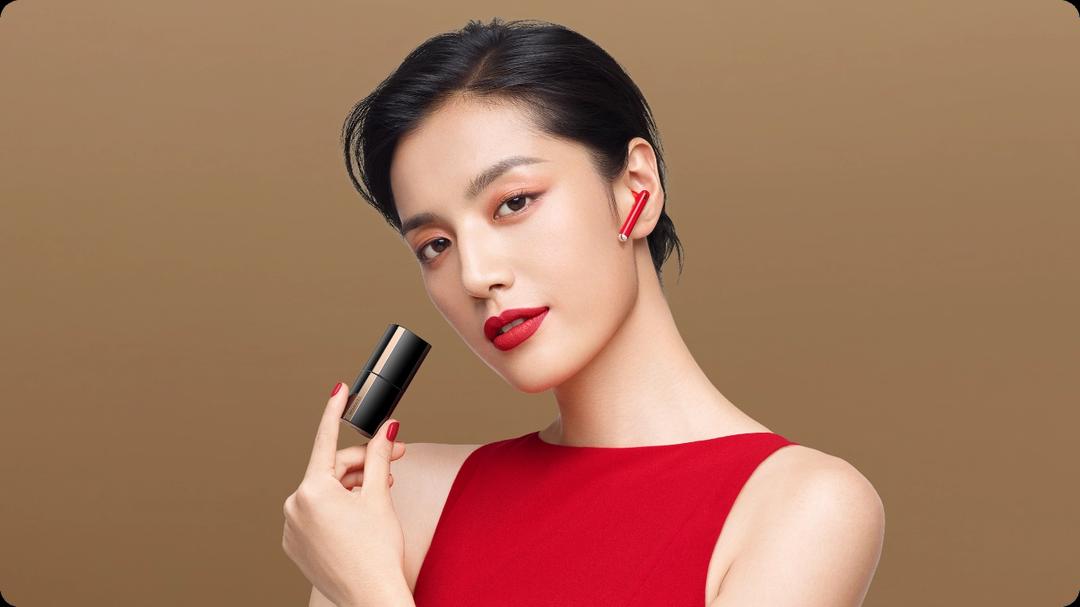 Huawei FreeBuds Lipstick ra mắt: tai nghe true wireless điệu đà với kén sạc như thỏi son