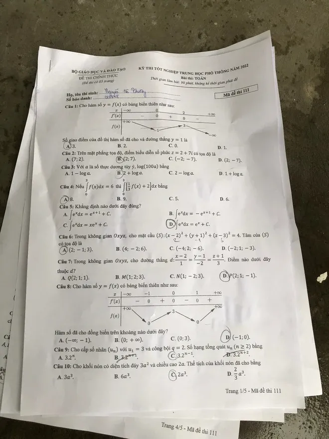 Đề thi chính thức môn toán thi tốt nghiệp THPT 2022