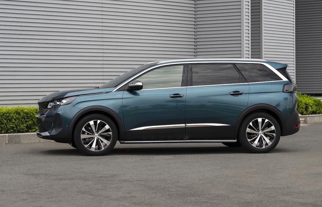 Peugeot 5008 2021 ra mắt thị trường Việt: Giá từ 1,219 tỷ đồng bổ sung thêm trang bị tiện nghi