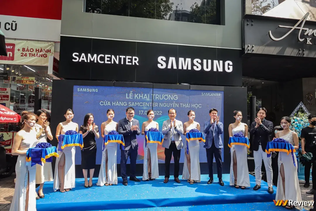 Samsung khai trương cùng lúc 5 cửa hàng ủy quyền cao cấp Premium Stores Việt Nam