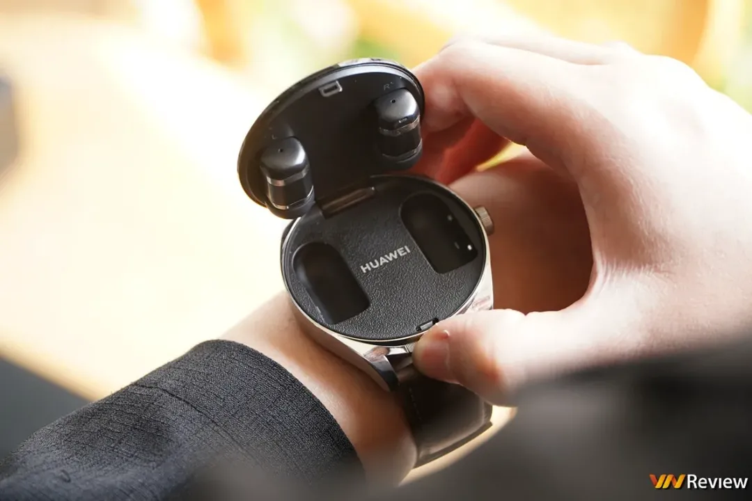 Đánh giá Huawei Watch Buds: nước đi táo bạo khi dám “hợp thể” tai nghe TWS vào smartwatch và hoàn toàn không phải chỉ để “show hàng”