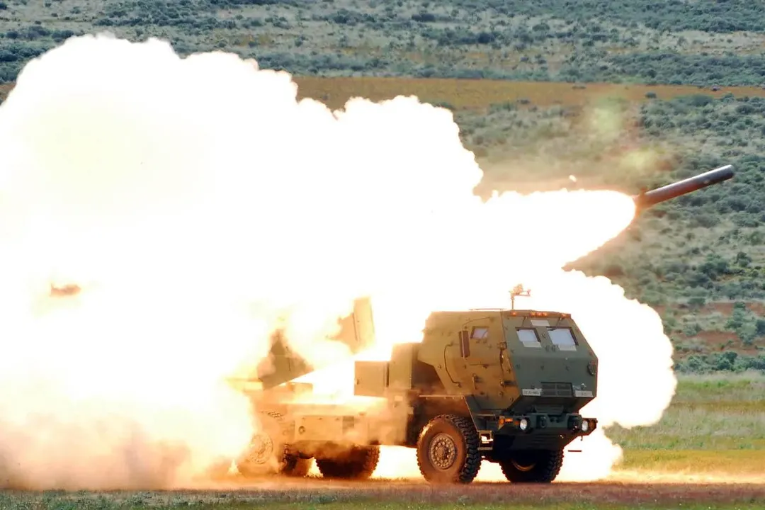 Pháo phản lực dẫn đường HIMARS Mỹ cấp cho Ukraine chính thức tham chiến