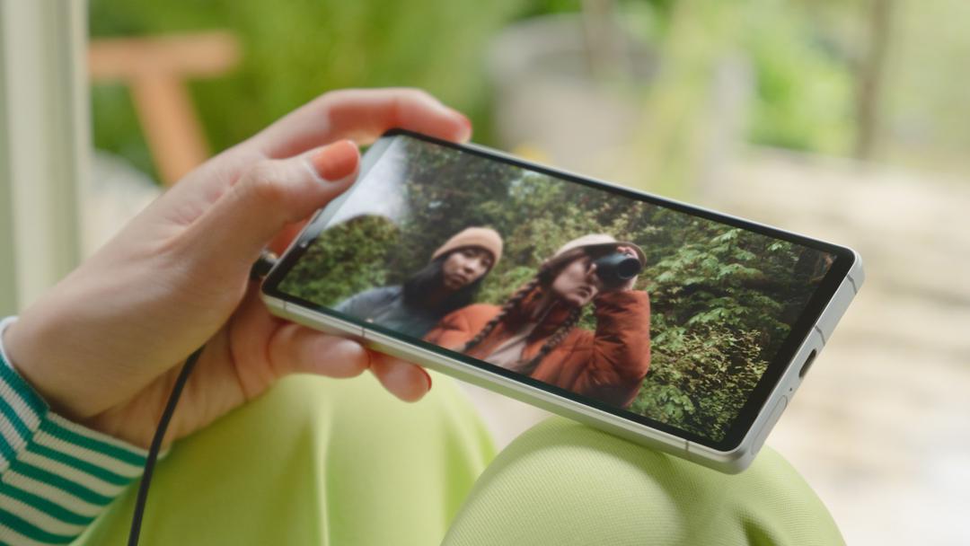 Sony Xperia 5 V ra mắt: camera kép đắt nhất làng Android, thân hình “bé hạt tiêu” nhưng pin 5,000mAh