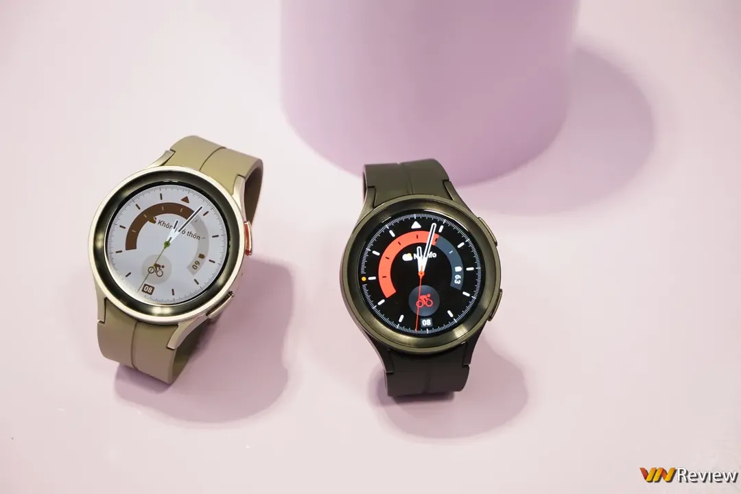 Trên tay Galaxy Watch5 và Watch5 Pro: cải tiến mạnh về pin, sạc, các tính năng theo dõi sức khỏe