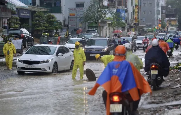 Hà Nội mưa to là ngập, Công ty thoát nước được đề nghị tặng huân chương