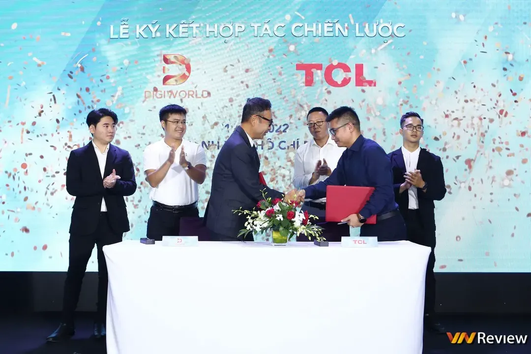 TCL bất ngờ trở lại thị trường điện thoại Việt, hợp tác với Digiworld, tung liền lúc tới 3 smartphone mới