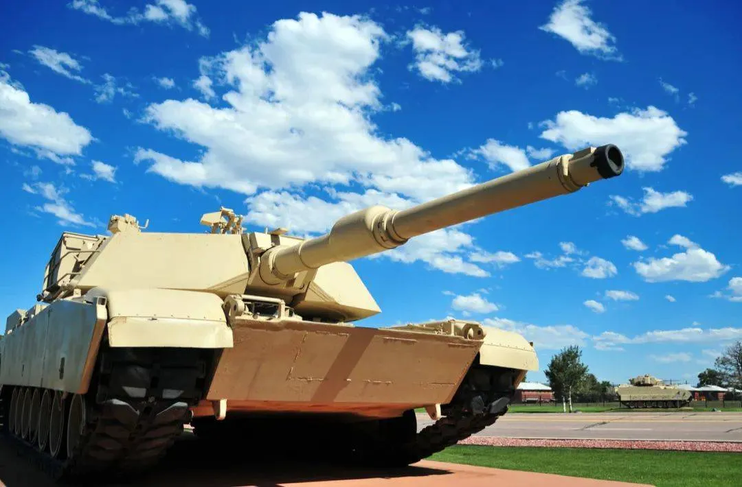 Cực nóng! Mỹ sẽ giao cho Ukraine số lượng lớn xe tăng chiến đấu chủ lực M1 Abrams 