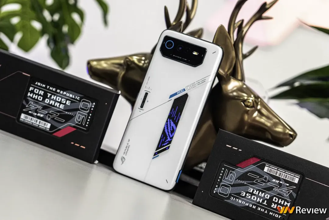 Cận cảnh ASUS ROG Phone 6: điện thoại gaming mạnh nhất thế giới, RAM tới 18GB