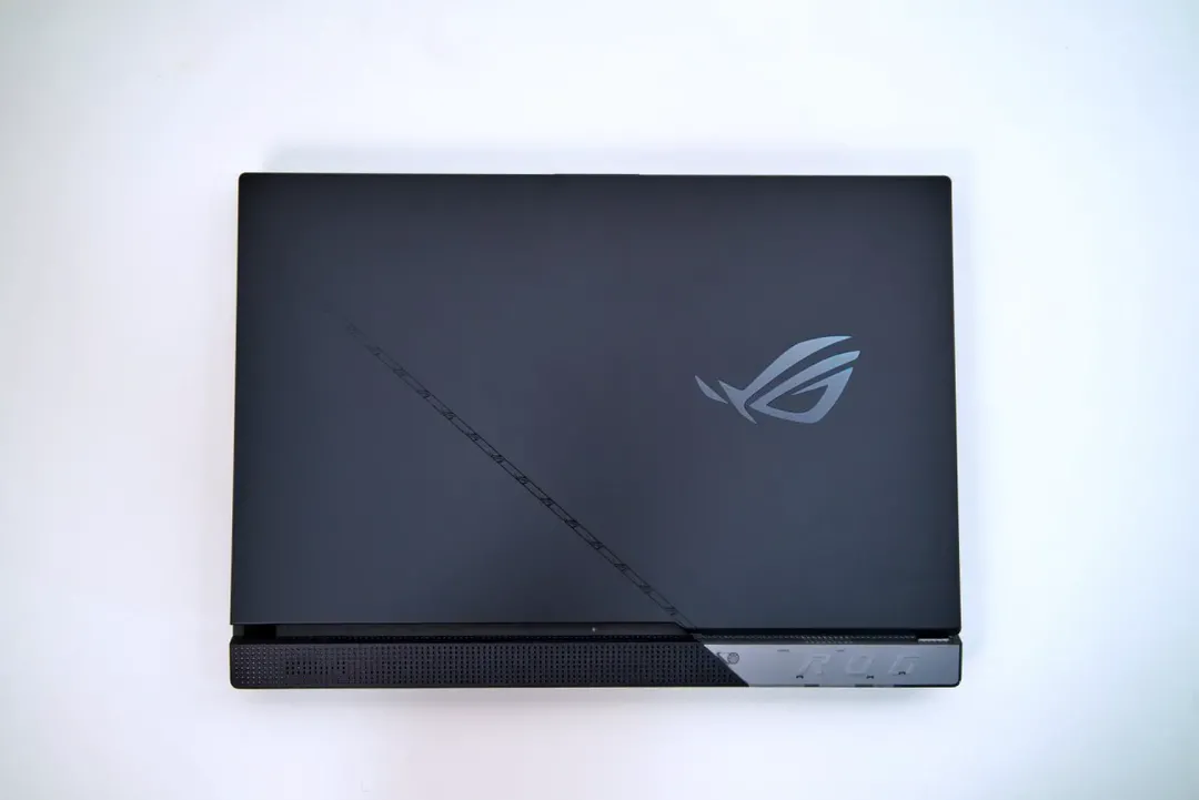 ASUS ra mắt ROG Strix SCAR 17: Laptop Gaming trang bị RTX 3080Ti đầu tiên tại Việt Nam, giá gần trăm triệu