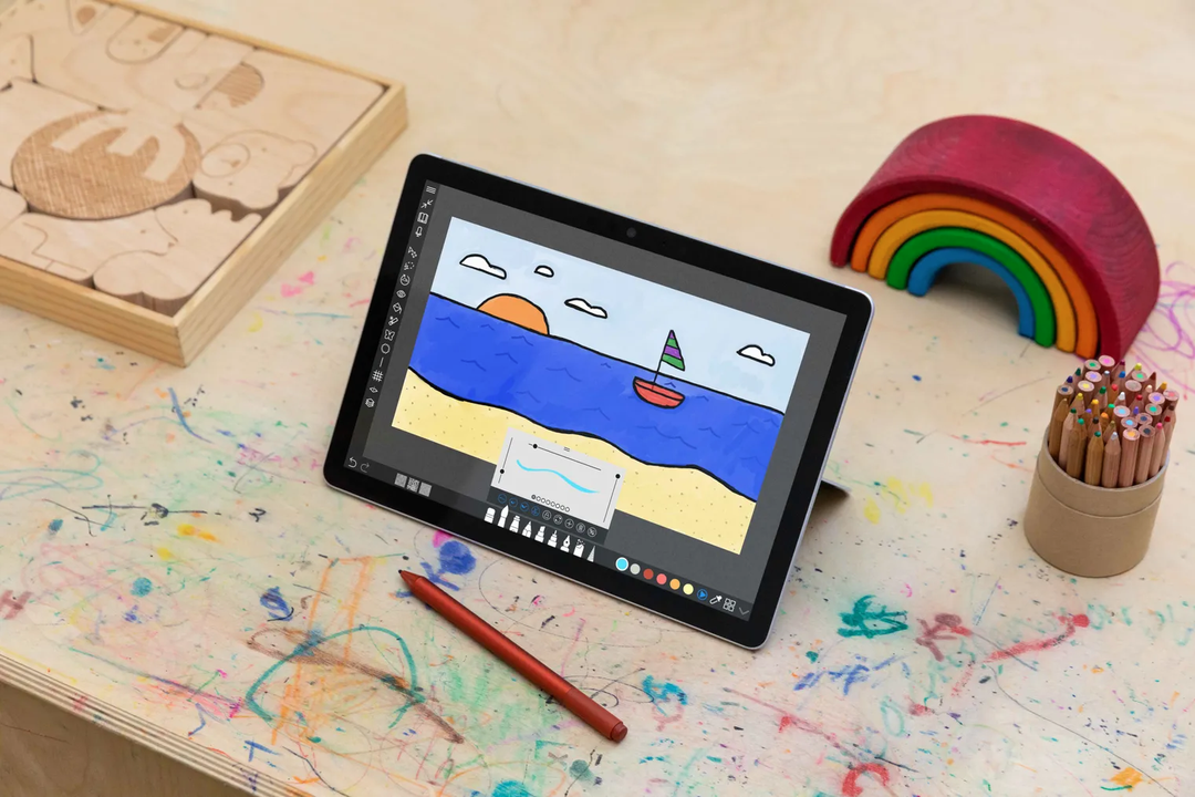 Microsoft trình làng Surface Go 3 với bộ xử lý Intel mới, giá 400 USD; hạ giá khởi điểm Surface Pro X xuống còn 899 USD