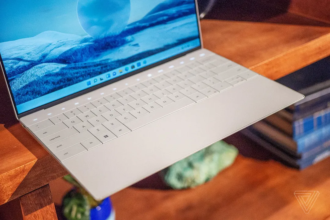 Dell “dội bom” thị trường Việt Nam khi ra liền lúc tới 5 mẫu laptop mới, đủ từ XPS đến Alienware Dell “dội bom” thị trường Việt Nam khi ra liền lúc tới 5 mẫu laptop mới, đủ từ XPS đến Alienware