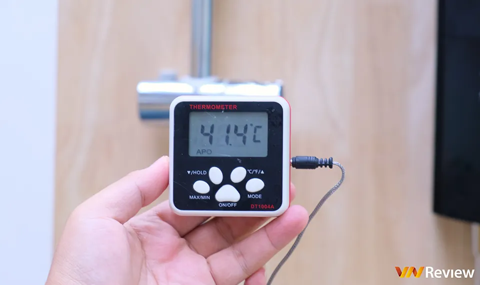 Trải nghiệm thực tế 6 tính năng “ấm - yên” của máy nước nóng Ariston Aures Trải nghiệm thực tế 6 tính năng “ấm - yên” của máy nước nóng Ariston Aures