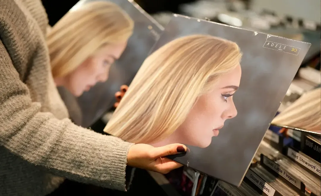 Taylor Swift càn quét AMAs 2022, Adele ra về tay trắng, BTS chứng tỏ đẳng cấp hàng đầu Kpop Taylor Swift càn quét AMAs 2022, Adele ra về tay trắng, BTS chứng tỏ đẳng cấp hàng đầu Kpop