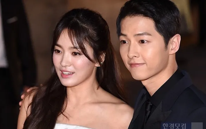 Dân mạng mỉa mai Song Joong Ki lợi dụng Song Hye Kyo để nhận vai Dân mạng mỉa mai Song Joong Ki lợi dụng Song Hye Kyo để nhận vai