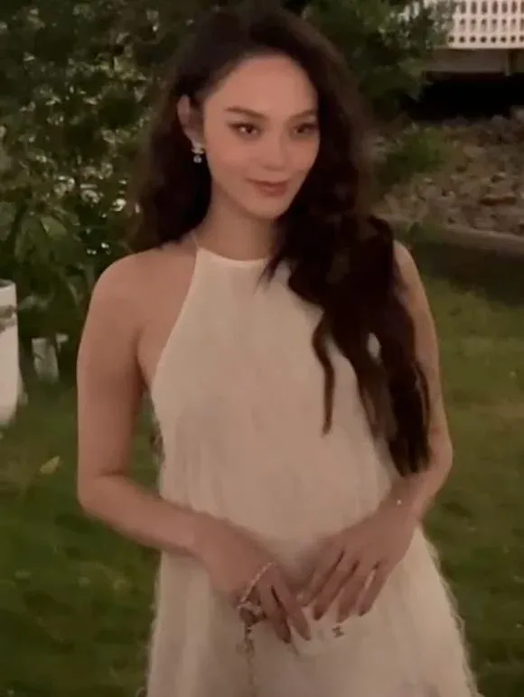Mẹ bầu Minh Hằng xuất hiện tươi rói, nhắn nhủ chị em đừng ngại chuyện đông lạnh trứng Mẹ bầu Minh Hằng xuất hiện tươi rói, nhắn nhủ chị em đừng ngại chuyện đông lạnh trứng
