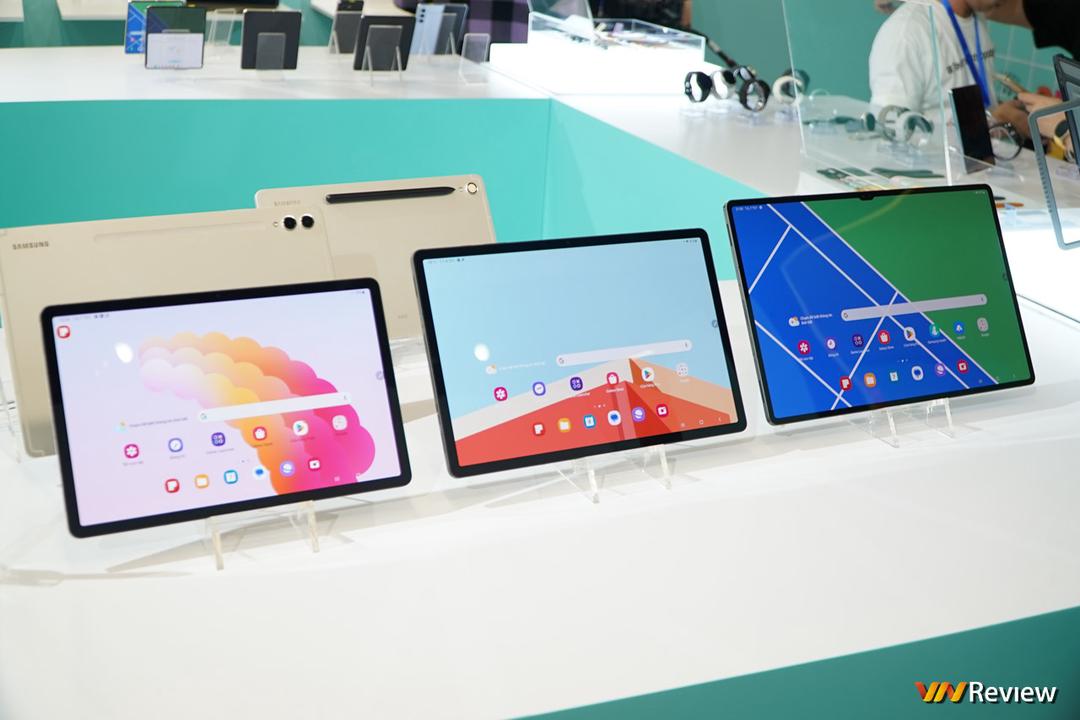 Trên tay Galaxy Tab S9 Ultra, Tab S9 và Tab S9+: dồn lực cho màn hình, hiệu năng, khả năng làm việc Trên tay Galaxy Tab S9 Ultra, Tab S9 và Tab S9+: dồn lực cho màn hình, hiệu năng, khả năng làm việc