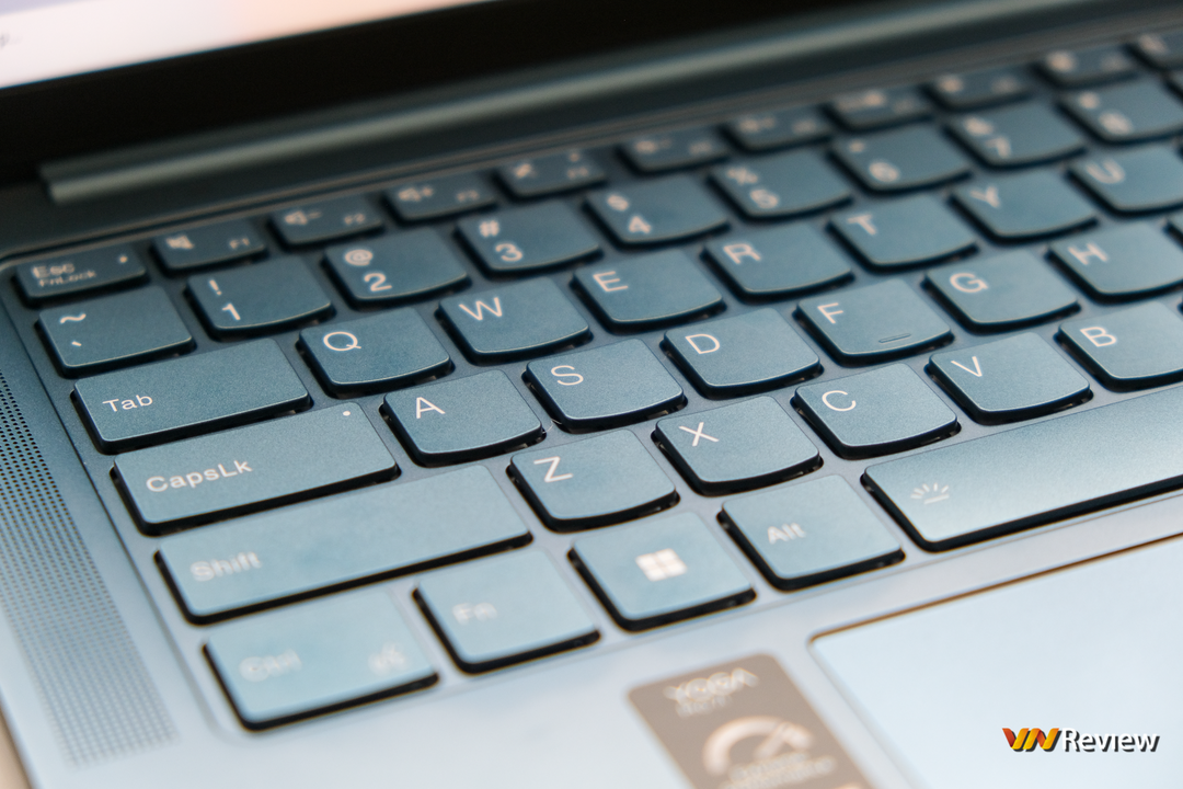 Đánh giá Lenovo Yoga Pro 7i 14” Gen 8 (2023): Giấc mơ của dân sáng tạo nội dung thành hiện thực Đánh giá Lenovo Yoga Pro 7i 14” Gen 8 (2023): Giấc mơ của dân sáng tạo nội dung thành hiện thực