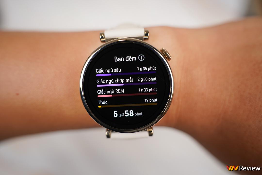 Đánh giá Huawei Watch GT 4 41mm: smartwatch đậm chất cổ điển, “over hợp” cho phái nữ Đánh giá Huawei Watch GT 4 41mm: smartwatch đậm chất cổ điển, “over hợp” cho phái nữ