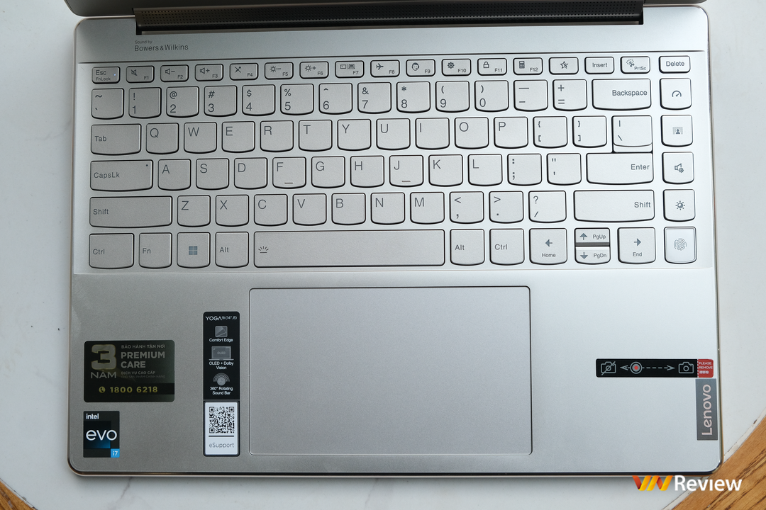 Đánh giá Lenovo Yoga 9i Gen 8 (2023): Laptop 2-trong-1 tiệm cận sự hoàn hảo Đánh giá Lenovo Yoga 9i Gen 8 (2023): Laptop 2-trong-1 tiệm cận sự hoàn hảo
