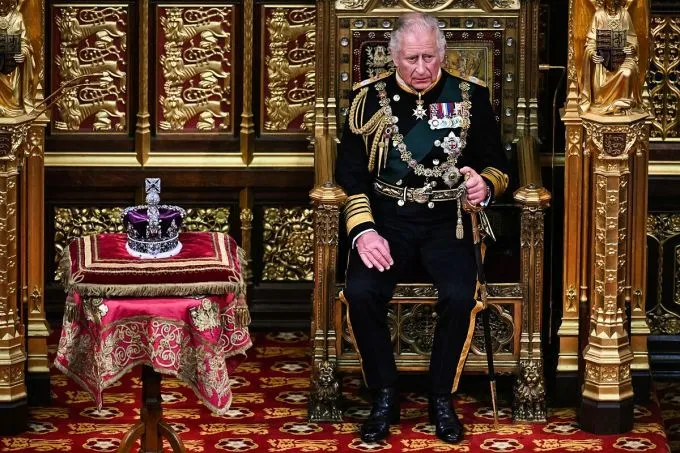 Tại sao Nữ hoàng Anh không thoái vị, để Charles III chịu đựng chờ đợi ngai vàng lâu nhất trong lịch sử nước Anh Tại sao Nữ hoàng Anh không thoái vị, để Charles III chịu đựng chờ đợi ngai vàng lâu nhất trong lịch sử nước Anh