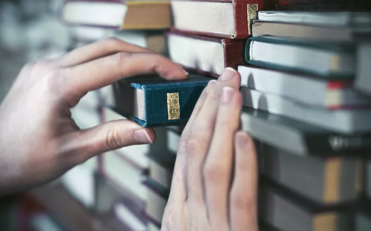 Văn học có thể dạy chúng ta điều gì Văn học có thể dạy chúng ta điều gì