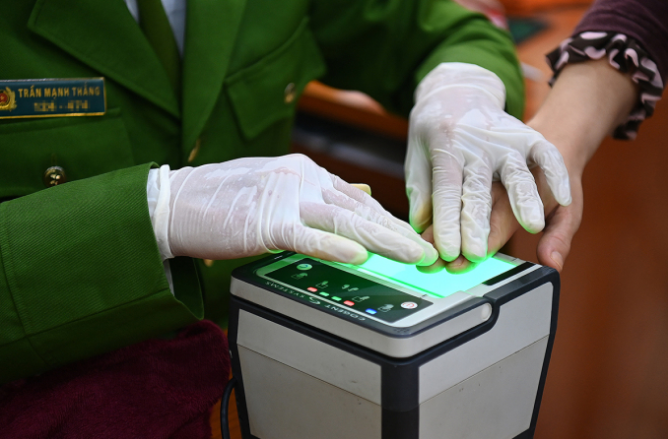 Người dân mệt mỏi với dữ liệu thẻ căn cước bị sai Người dân mệt mỏi với dữ liệu thẻ căn cước bị sai