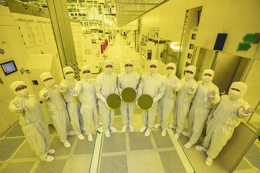 Nóng cuộc đua sản xuất chip 3nm: Samsung đi trước nhưng Apple vẫn sẽ chọn TSMC. Lý do là gì? Nóng cuộc đua sản xuất chip 3nm: Samsung đi trước nhưng Apple vẫn sẽ chọn TSMC. Lý do là gì?