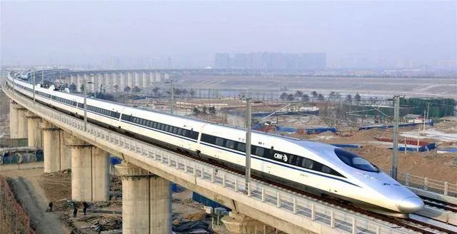 Trung Quốc lúng túng với tuyến đường sắt cao tốc: đi xe buýt chỉ cần một giờ, đi tàu cao tốc mất bốn giờ  Trung Quốc lúng túng với tuyến đường sắt cao tốc: đi xe buýt chỉ cần một giờ, đi tàu cao tốc mất bốn giờ