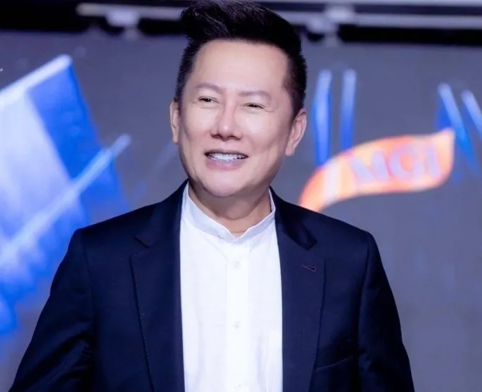 Ông trùm Miss Grand International: Sự nghiệp chói sáng nhưng đời tư thị phi, từng “body shaming” cả hoa hậu  Ông trùm Miss Grand International: Sự nghiệp chói sáng nhưng đời tư thị phi, từng “body shaming” cả hoa hậu