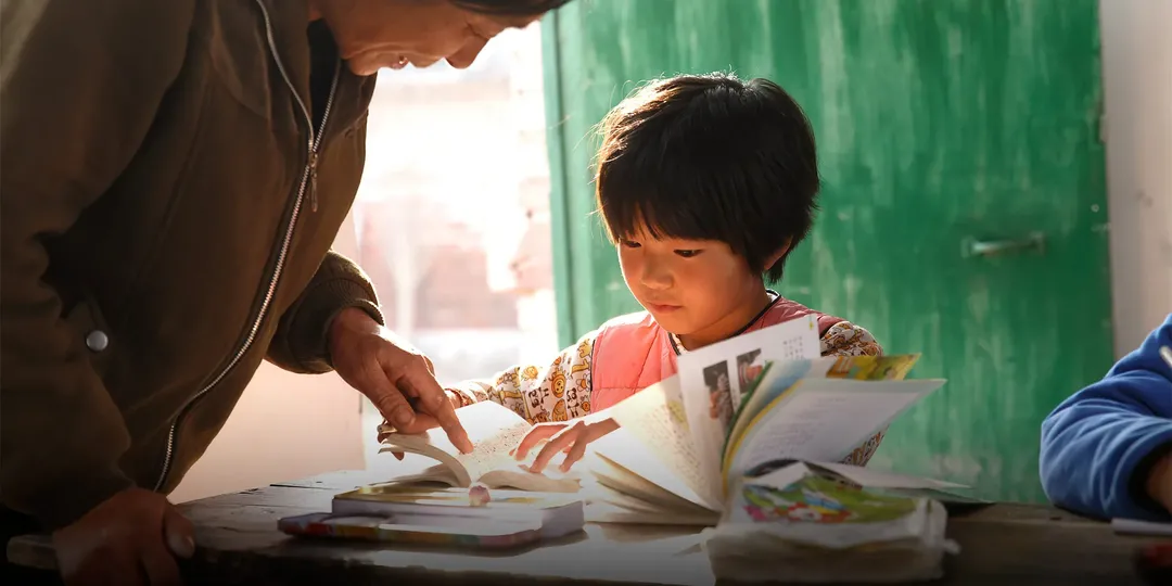 Khi TikTok trở thành lớp học đánh vần, phổ cập chữ viết cho hàng chục triệu người Khi TikTok trở thành lớp học đánh vần, phổ cập chữ viết cho hàng chục triệu người