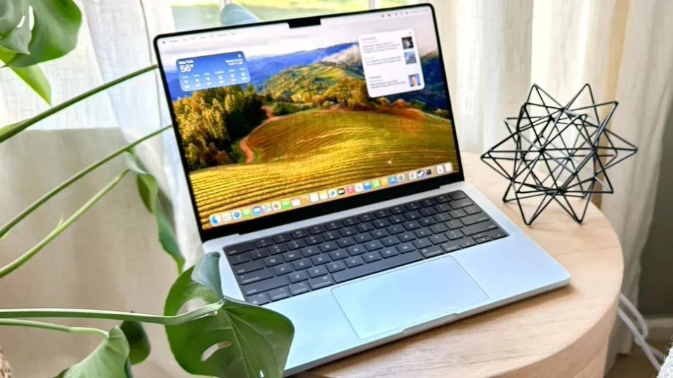Thời lượng pin MacBook Pro 14 inch M3 bao lâu? Có như lời Apple khoe khoang? Thời lượng pin MacBook Pro 14 inch M3 bao lâu? Có như lời Apple khoe khoang?