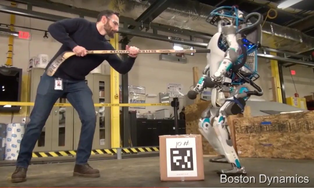 Robot hình người đình đám Atlas của Boston Dynamics bất ngờ bị tuyên bố ngừng phát triển Robot hình người đình đám Atlas của Boston Dynamics bất ngờ bị tuyên bố ngừng phát triển